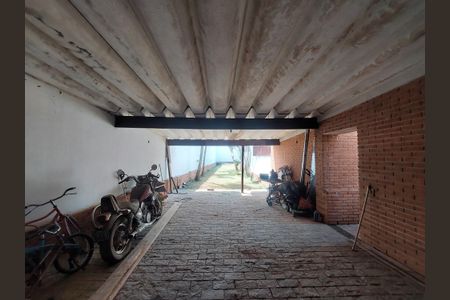 Casa à venda com 1186m², 4 quartos e 6 vagas Casa à venda com 1186m², 4 quartos e 6 vagasGaragem