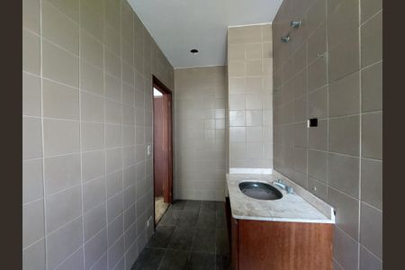 Casa à venda com 1186m², 4 quartos e 6 vagas Casa à venda com 1186m², 4 quartos e 6 vagasBanheiro Suíte 2