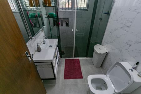 Casa à venda com 242m², 3 quartos e 4 vagasBanheiro Social