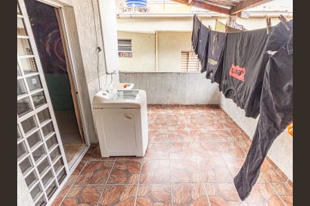 Casa à venda com 100m², 3 quartos e 1 vagaÁrea de Serviço e Varanda