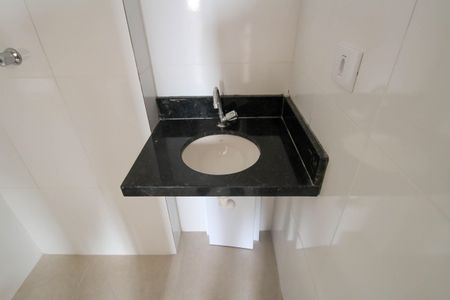 Apartamento à venda com 36m², 2 quartos e sem vaga Apartamento à venda com 36m², 2 quartos e sem vagaBanheiro