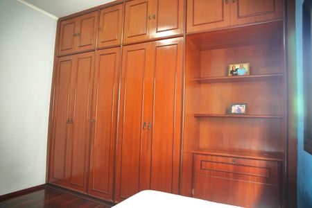 Casa à venda com 125m², 3 quartos e 2 vagasQuarto 3 