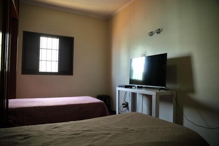 Casa à venda com 125m², 3 quartos e 2 vagasQuarto 2 