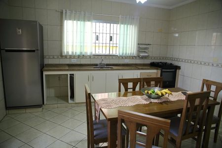 Casa à venda com 125m², 3 quartos e 2 vagasCozinha 