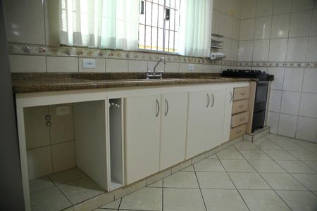 Casa à venda com 125m², 3 quartos e 2 vagasCozinha 