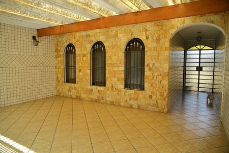 Casa à venda com 125m², 3 quartos e 2 vagasGaragem