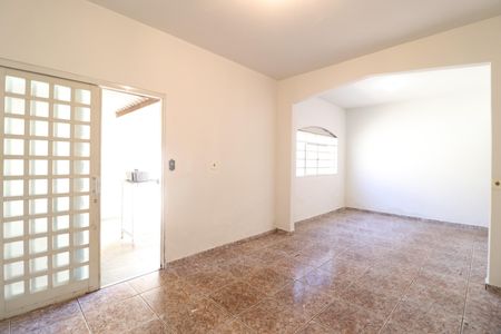 Sala de casa para alugar com 4 quartos, 120m² em Jaraguá, Uberlândia
