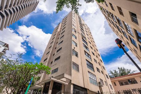 Apartamento à venda com 110m², 3 quartos e 1 vaga Apartamento à venda com 110m², 3 quartos e 1 vagaFachada