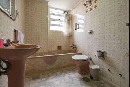 Apartamento à venda com 110m², 3 quartos e 1 vaga Apartamento à venda com 110m², 3 quartos e 1 vagaBanheiro