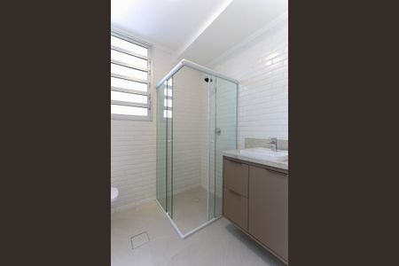 Apartamento à venda com 135m², 3 quartos e 1 vaga Apartamento à venda com 135m², 3 quartos e 1 vagaBanheiro da suíte