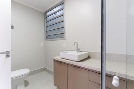 Apartamento à venda com 135m², 3 quartos e 1 vaga Apartamento à venda com 135m², 3 quartos e 1 vagaBanheiro