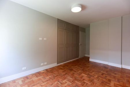 Apartamento à venda com 135m², 3 quartos e 1 vaga Apartamento à venda com 135m², 3 quartos e 1 vagaSuíte