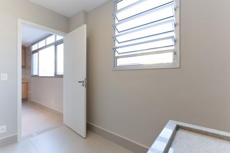 Apartamento à venda com 135m², 3 quartos e 1 vaga Apartamento à venda com 135m², 3 quartos e 1 vagaÁrea de serviço