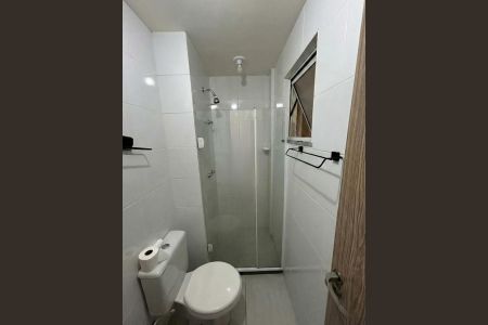 Banheiro de apartamento à venda com 2 quartos, 51m² em Tanque, Rio de Janeiro