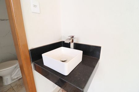 Casa para alugar com 166m², 3 quartos e 2 vagasBanheiro da varanda 