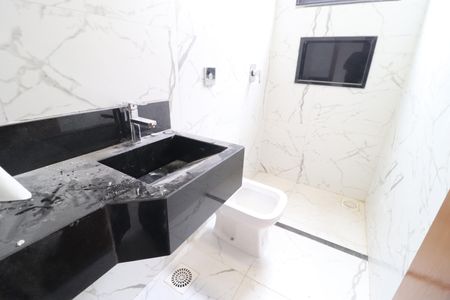 Casa para alugar com 166m², 3 quartos e 2 vagasBanheiro Social