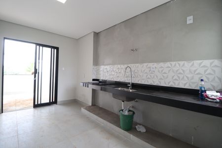 Casa para alugar com 166m², 3 quartos e 2 vagasCozinha