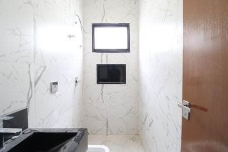 Casa para alugar com 166m², 3 quartos e 2 vagasBanheiro Social