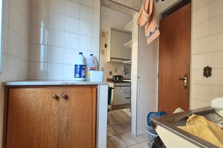 Apartamento à venda com 70m², 3 quartos e 1 vagaÁrea de Serviço