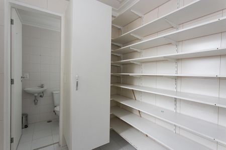 Apartamento para alugar com 235m², 4 quartos e 5 vagasÁrea de Serviço