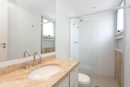 Apartamento para alugar com 235m², 4 quartos e 5 vagasBanheiro da Suíte 1