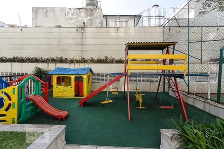 Apartamento para alugar com 235m², 4 quartos e 5 vagasÁrea comum - Playground