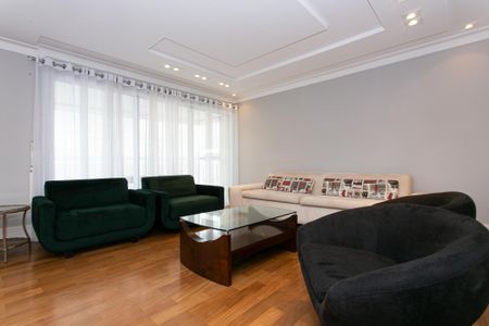 Apartamento para alugar com 235m², 4 quartos e 5 vagasSala