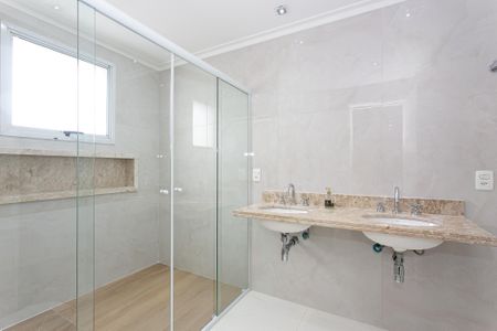 Apartamento para alugar com 235m², 4 quartos e 5 vagasBanheiro da Suíte 3