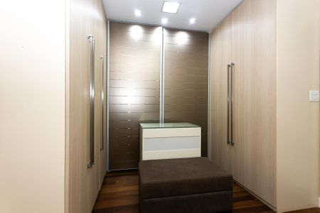 Apartamento para alugar com 235m², 4 quartos e 5 vagasSuíte 3