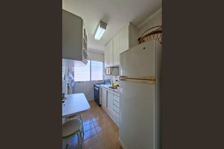 Apartamento para alugar com 68m², 2 quartos e 2 vagas Apartamento para alugar com 68m², 2 quartos e 2 vagasCozinha