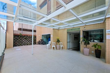 Apartamento para alugar com 68m², 2 quartos e 2 vagas Apartamento para alugar com 68m², 2 quartos e 2 vagasHall de entrada