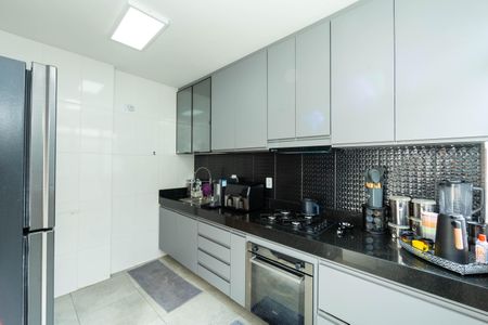 Apartamento à venda com 100m², 3 quartos e 2 vagasCOZINHA