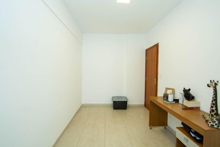 Apartamento à venda com 100m², 3 quartos e 2 vagasQUARTO3