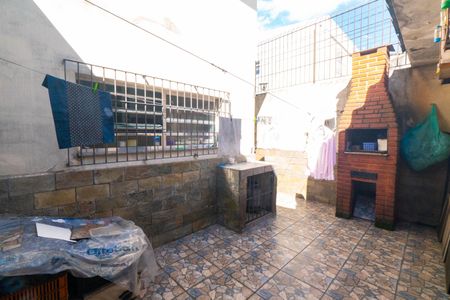 Casa à venda com 106m², 2 quartos e 2 vagasChurrasqueira