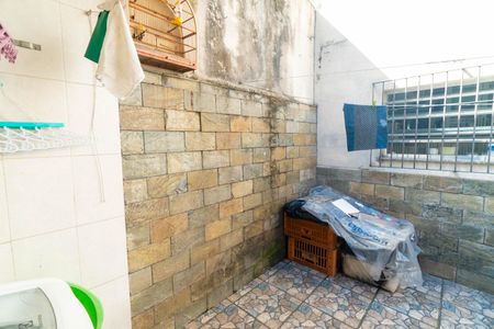 Casa à venda com 106m², 2 quartos e 2 vagasLavanderia