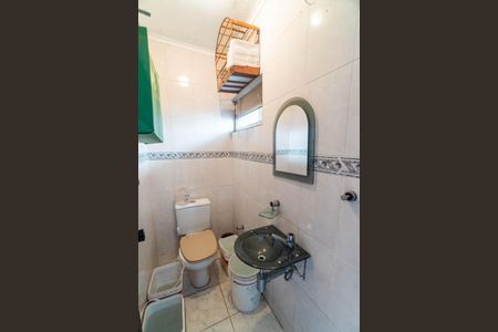 Casa à venda com 106m², 2 quartos e 2 vagasBanheiro de serviço