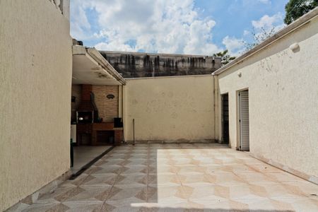 Casa para alugar com 224m², 2 quartos e 2 vagas Casa para alugar com 224m², 2 quartos e 2 vagasÁrea externa