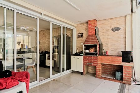 Casa para alugar com 224m², 2 quartos e 2 vagas Casa para alugar com 224m², 2 quartos e 2 vagasÁrea externa