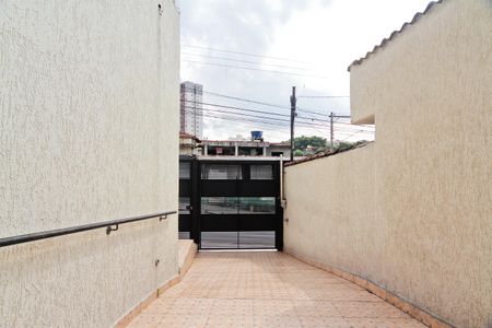 Casa para alugar com 224m², 2 quartos e 2 vagas Casa para alugar com 224m², 2 quartos e 2 vagasÁrea externa