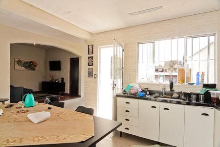 Casa para alugar com 224m², 2 quartos e 2 vagas Casa para alugar com 224m², 2 quartos e 2 vagasCozinha