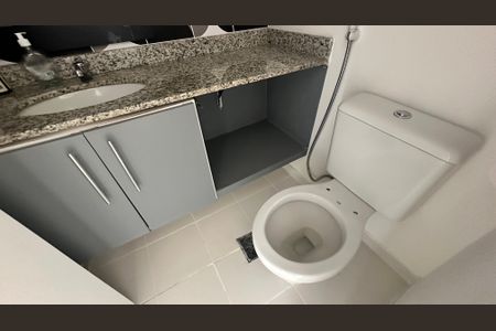 Apartamento à venda com 85m², 2 quartos e 1 vagaBanheiro Social