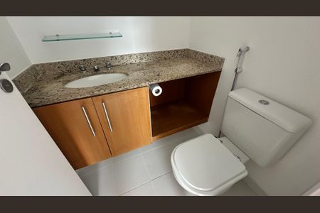 Apartamento à venda com 85m², 2 quartos e 1 vagaBanheiro quarto 2