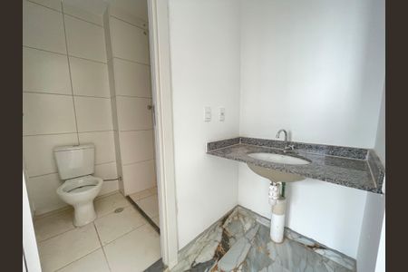 Apartamento para alugar com 35m², 2 quartos e sem vaga Apartamento para alugar com 35m², 2 quartos e sem vagaBanheiro