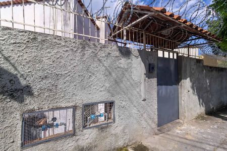 Apartamento à venda com 65m², 3 quartos e sem vaga Apartamento à venda com 65m², 3 quartos e sem vagaFachada