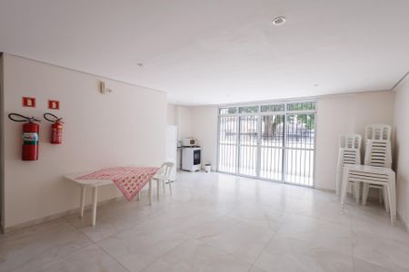 Apartamento para alugar com 56m², 2 quartos e 1 vaga Apartamento para alugar com 56m², 2 quartos e 1 vagaÁrea comum - Salão de festas