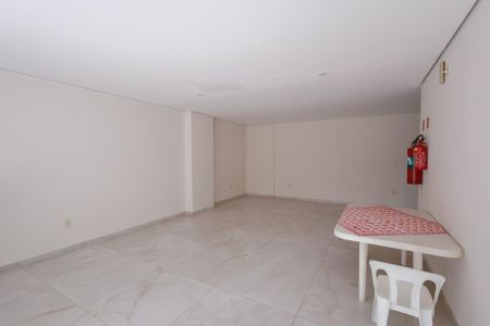 Apartamento para alugar com 56m², 2 quartos e 1 vaga Apartamento para alugar com 56m², 2 quartos e 1 vagaÁrea comum - Salão de festas