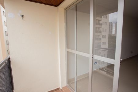VARANDA DA SALA de apartamento para alugar com 2 quartos, 63m² em Lauzane Paulista, São Paulo