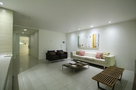 Apartamento à venda com 94m², 3 quartos e 2 vagasHall