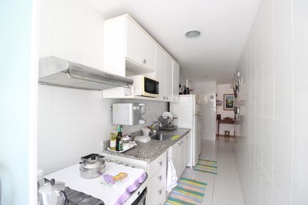 Apartamento à venda com 94m², 3 quartos e 2 vagasCozinha