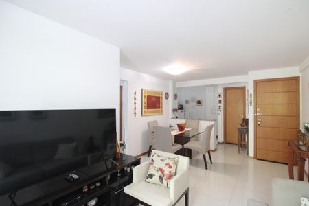 Apartamento à venda com 94m², 3 quartos e 2 vagasSala